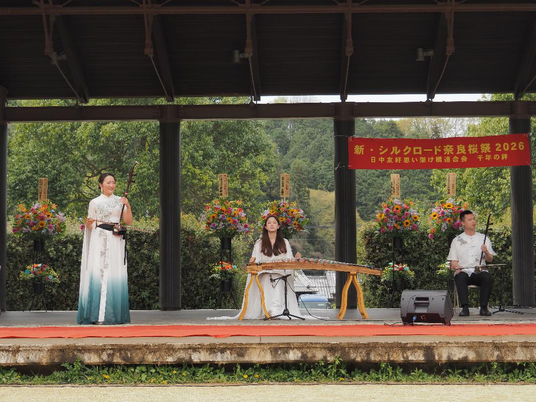 石舞台にて開催されたコンサートに出演